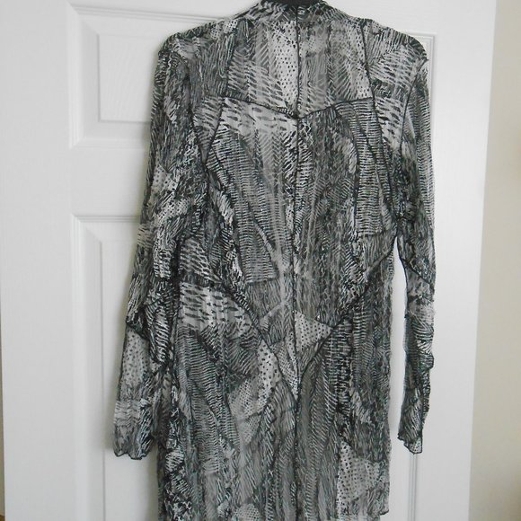 Picadilly Fashions NWT Sheer black & white with clear sequins jacket size Medium - Picture 2 of 2